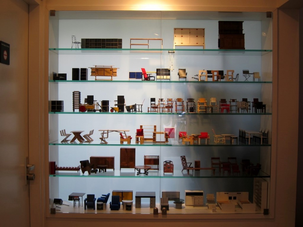 De Stijl furniture